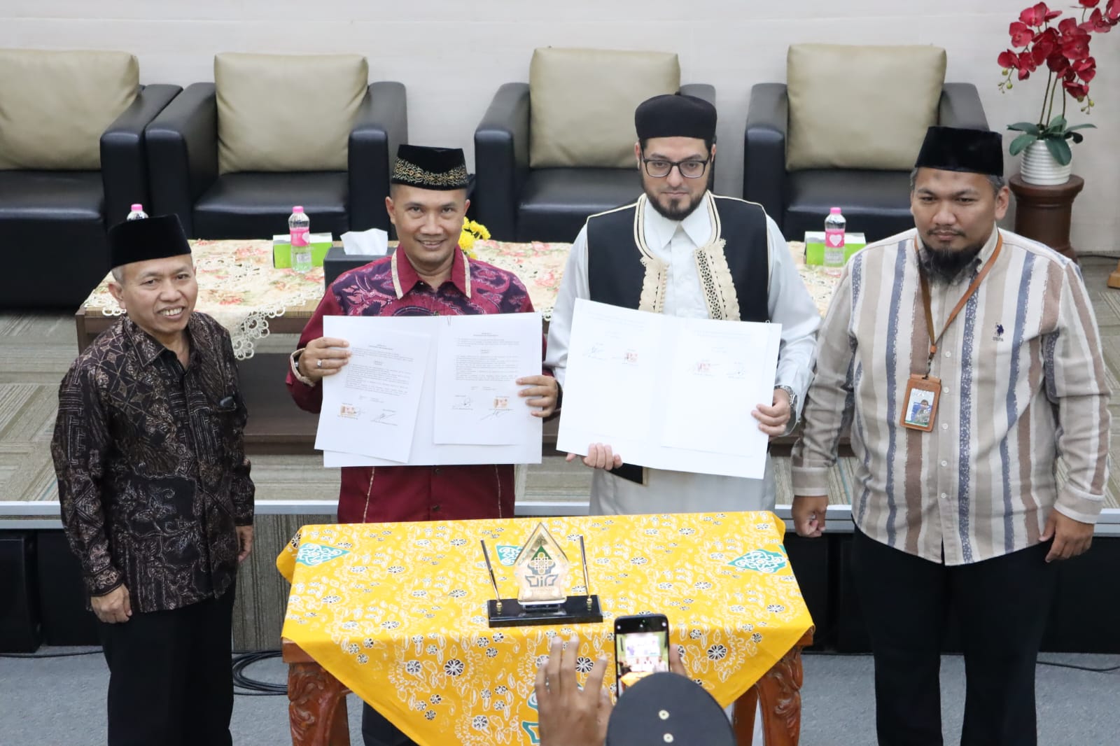 Fakultas Dakwah dan Komunikasi UIN Walisongo Semarang Perkuat Jaringan Global melalui Kerjasama dengan Lembaga Imam’s for Training and Development Manchester dan Islam Channel TV London United Kingdom