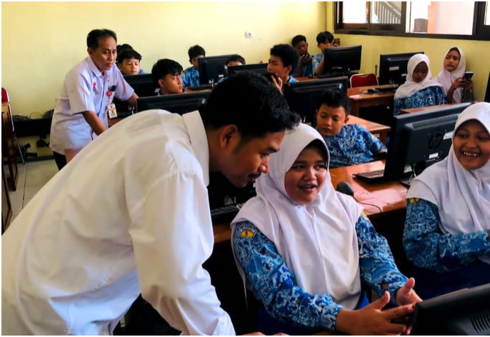 Mahasiswa PPP BPI Gelar Penyuluhan KIA di SMP, Gandeng Disdukcapil Wujudkan Anak Tertib Administrasi