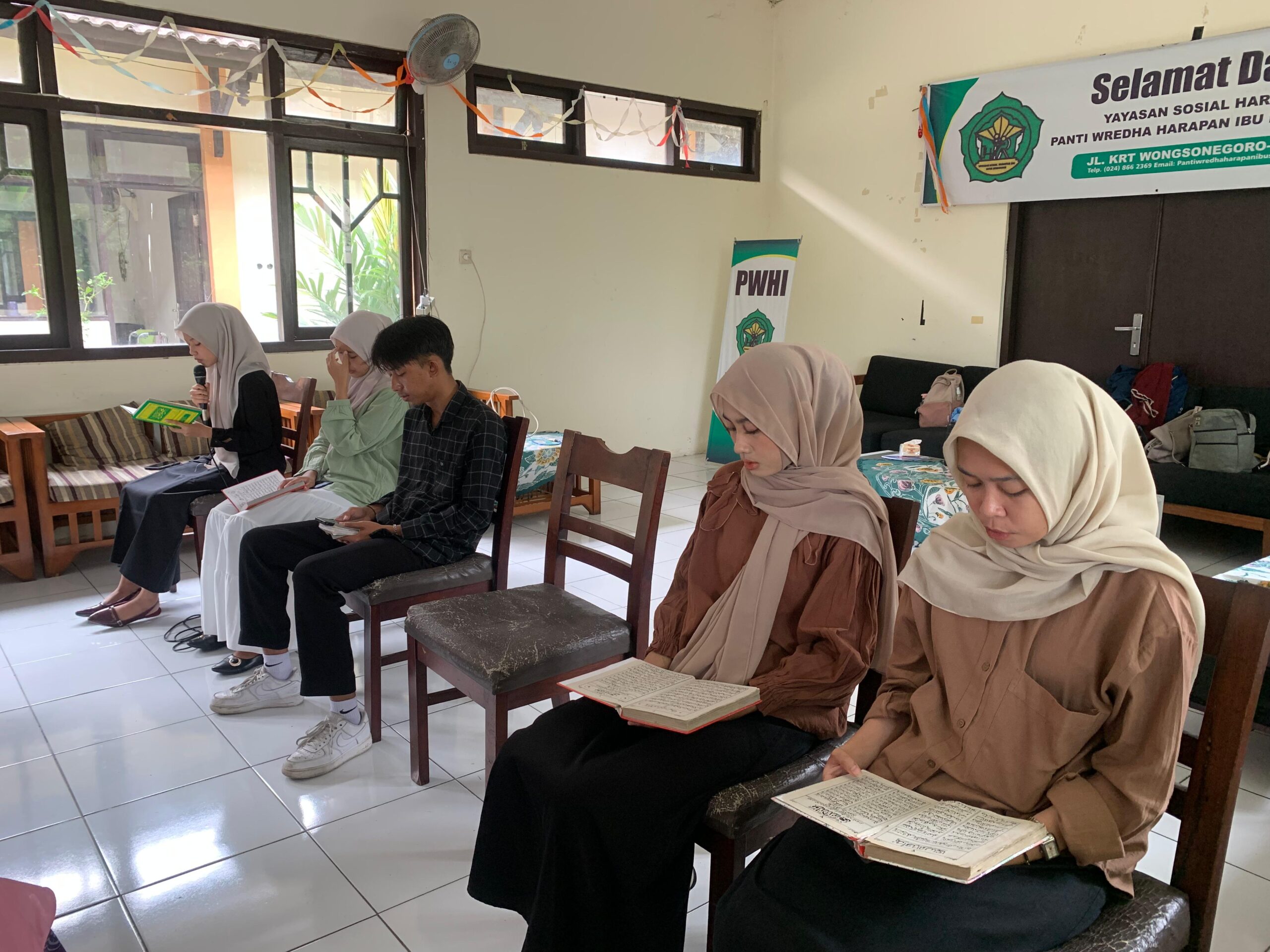 MAHASISWA PPP BPI UIN WALISONGO DAMPINGI LANSIA MELALUI KEGIATAN BIMBINGAN AGAMA DAN SPIRITUAL