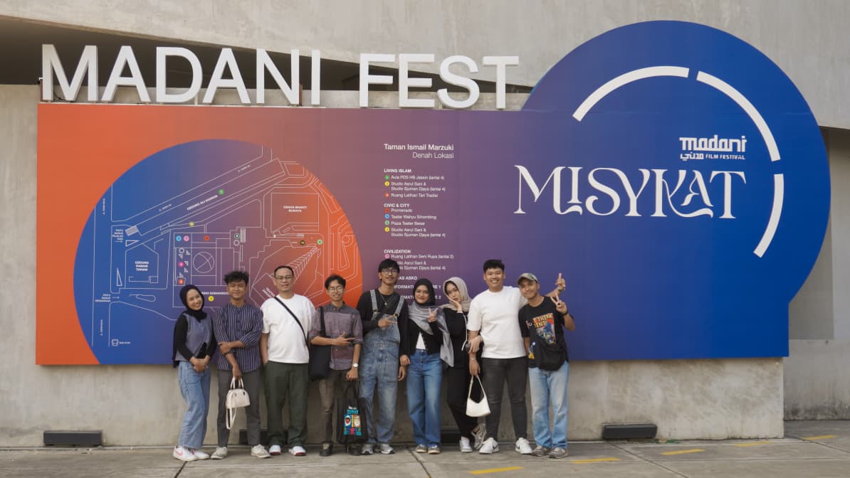 Film “Menunggu Dijemput” Karya Mahasiswa KPI Tayang di Madani International Film Festival 2025
