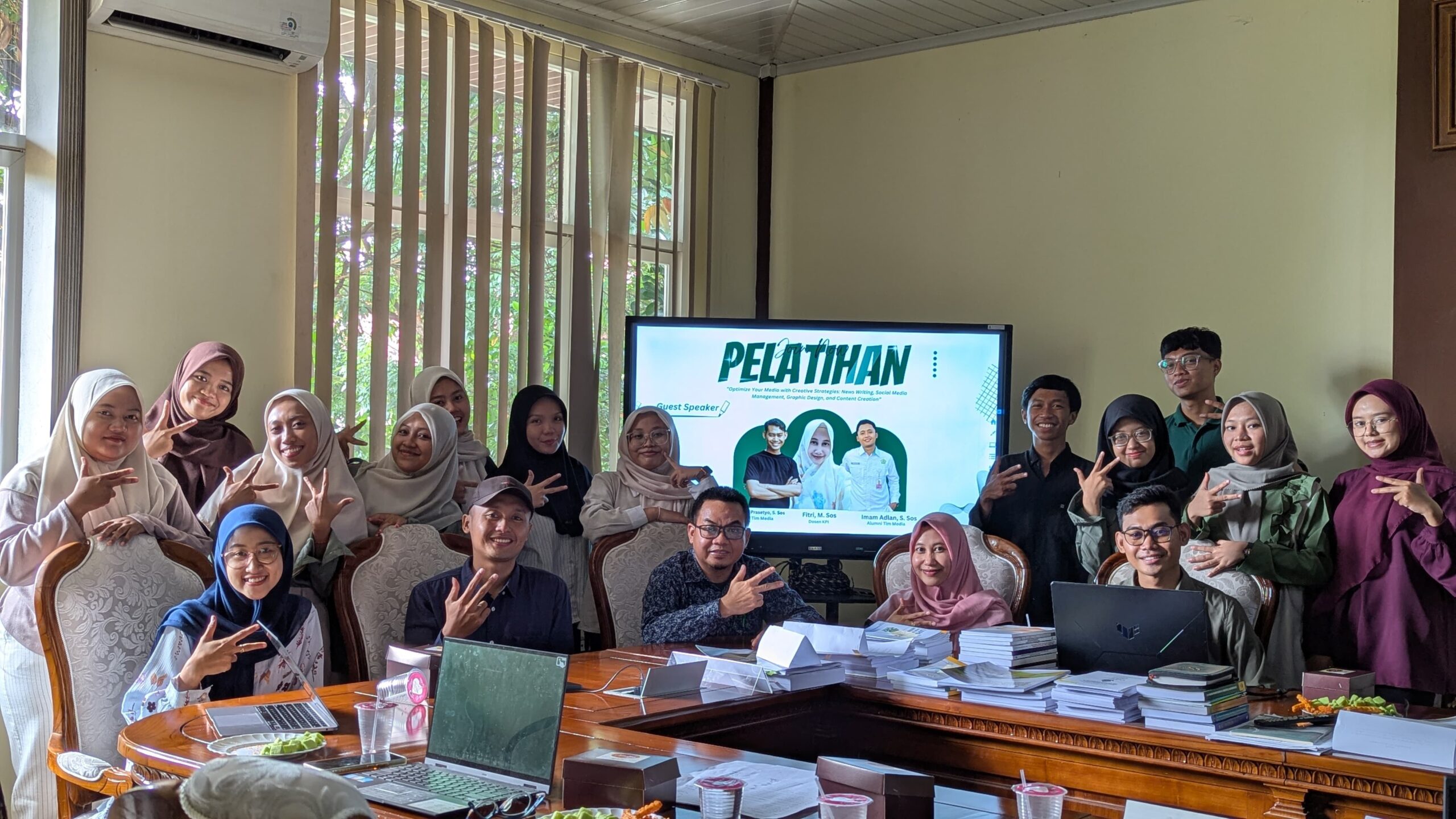 Pelatihan Media Kreatif: Prodi KPI Dorong Mahasiswa Kuasai Skill Profesional